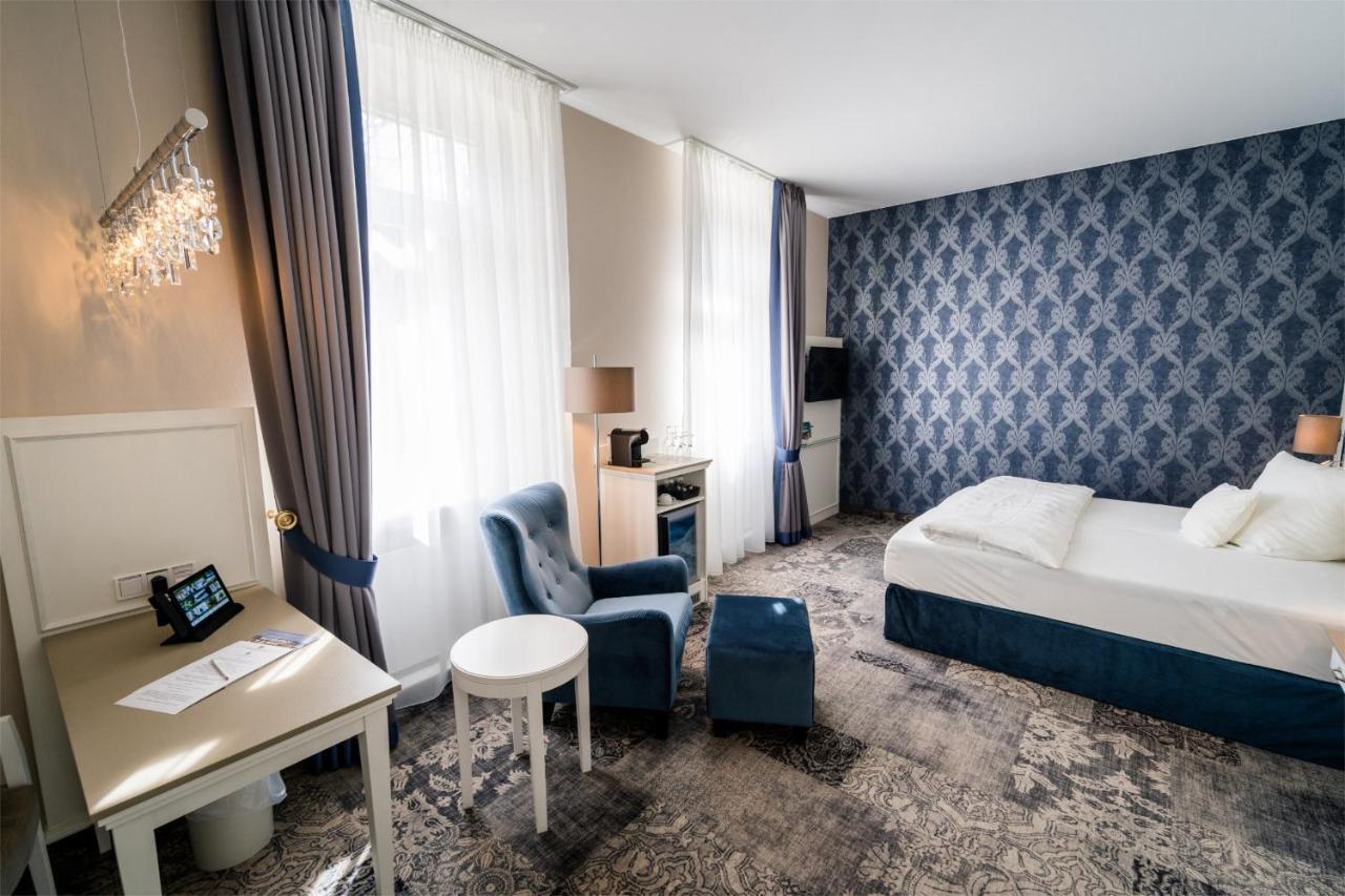 באד נוישטאדט אן דר סאאלה Schlosshotel Bad Neustadt מראה חיצוני תמונה