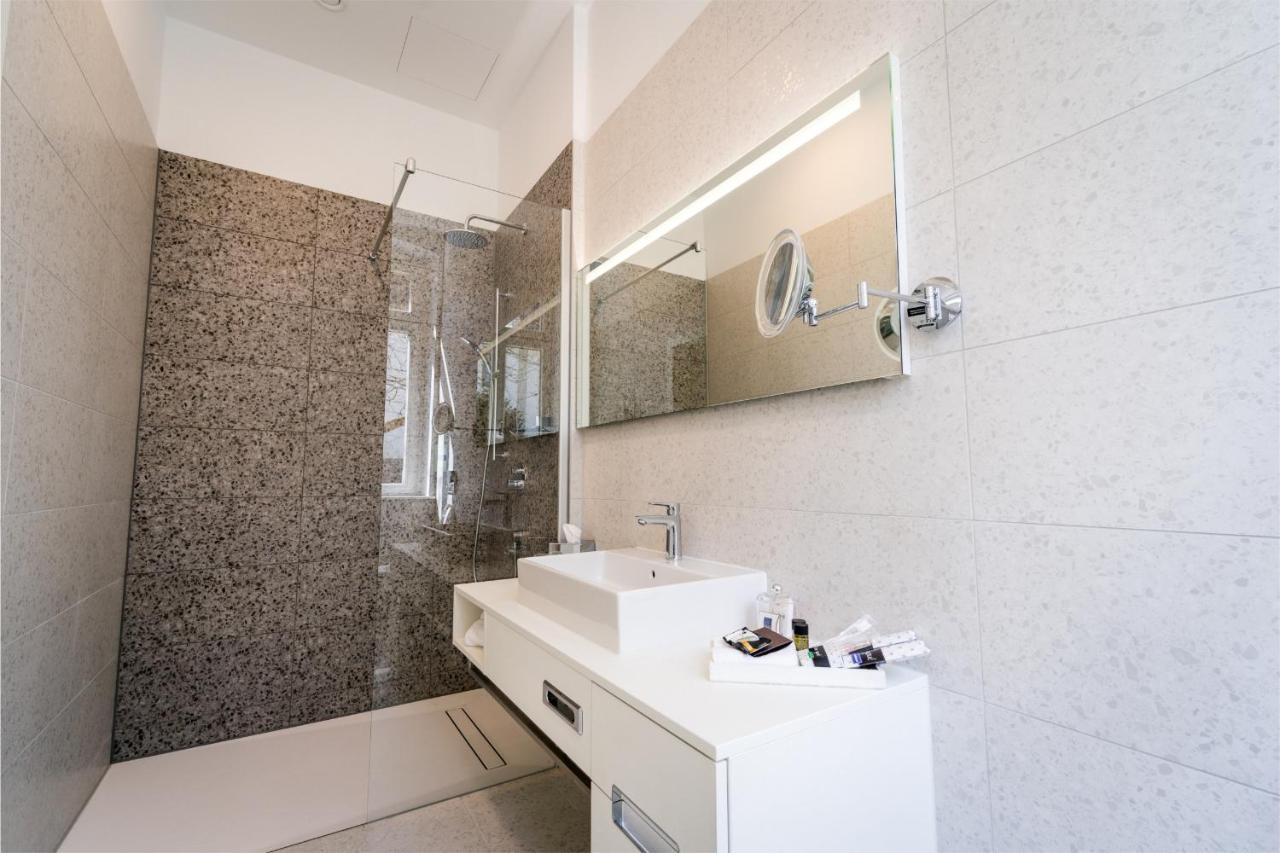 באד נוישטאדט אן דר סאאלה Schlosshotel Bad Neustadt מראה חיצוני תמונה