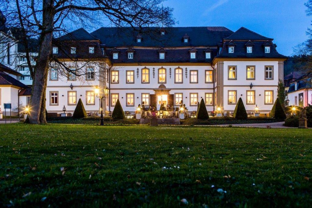 באד נוישטאדט אן דר סאאלה Schlosshotel Bad Neustadt מראה חיצוני תמונה