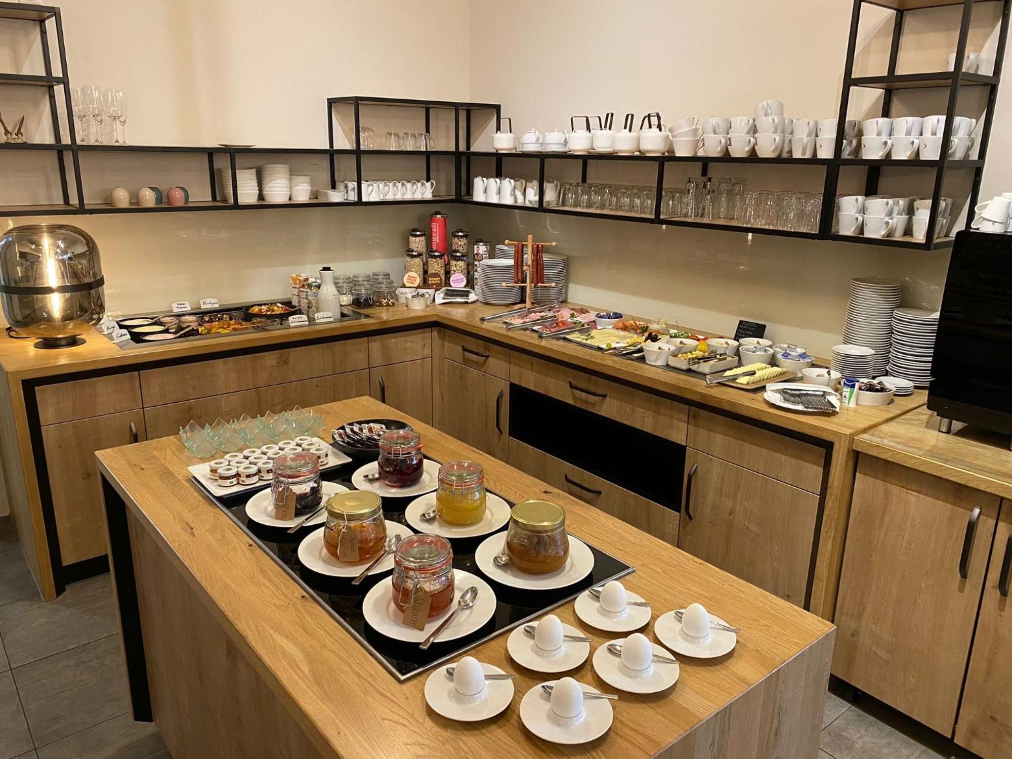 באד נוישטאדט אן דר סאאלה Schlosshotel Bad Neustadt מראה חיצוני תמונה
