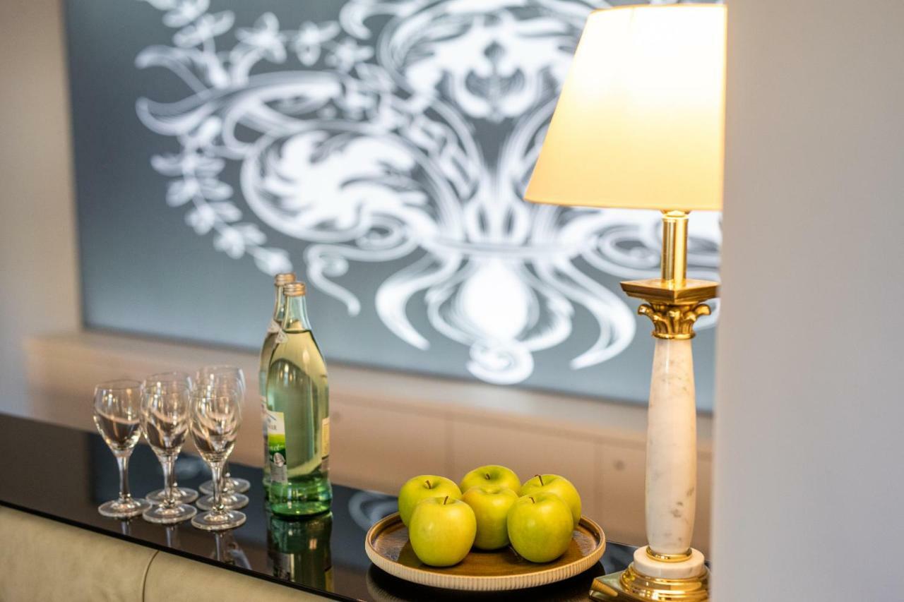 באד נוישטאדט אן דר סאאלה Schlosshotel Bad Neustadt מראה חיצוני תמונה