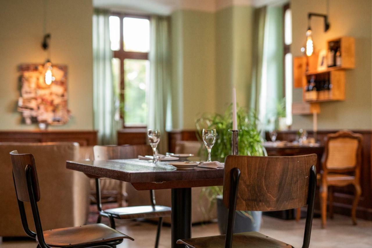 באד נוישטאדט אן דר סאאלה Schlosshotel Bad Neustadt מראה חיצוני תמונה